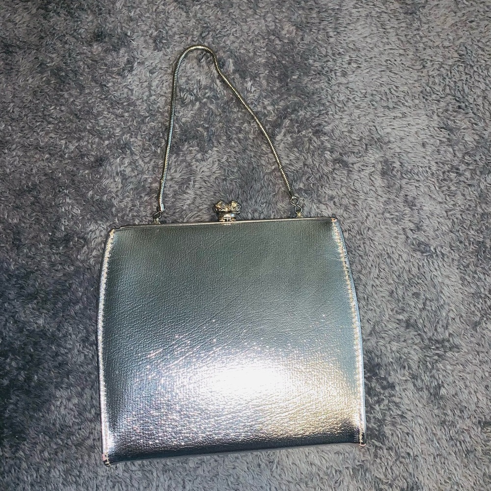Formal clutch